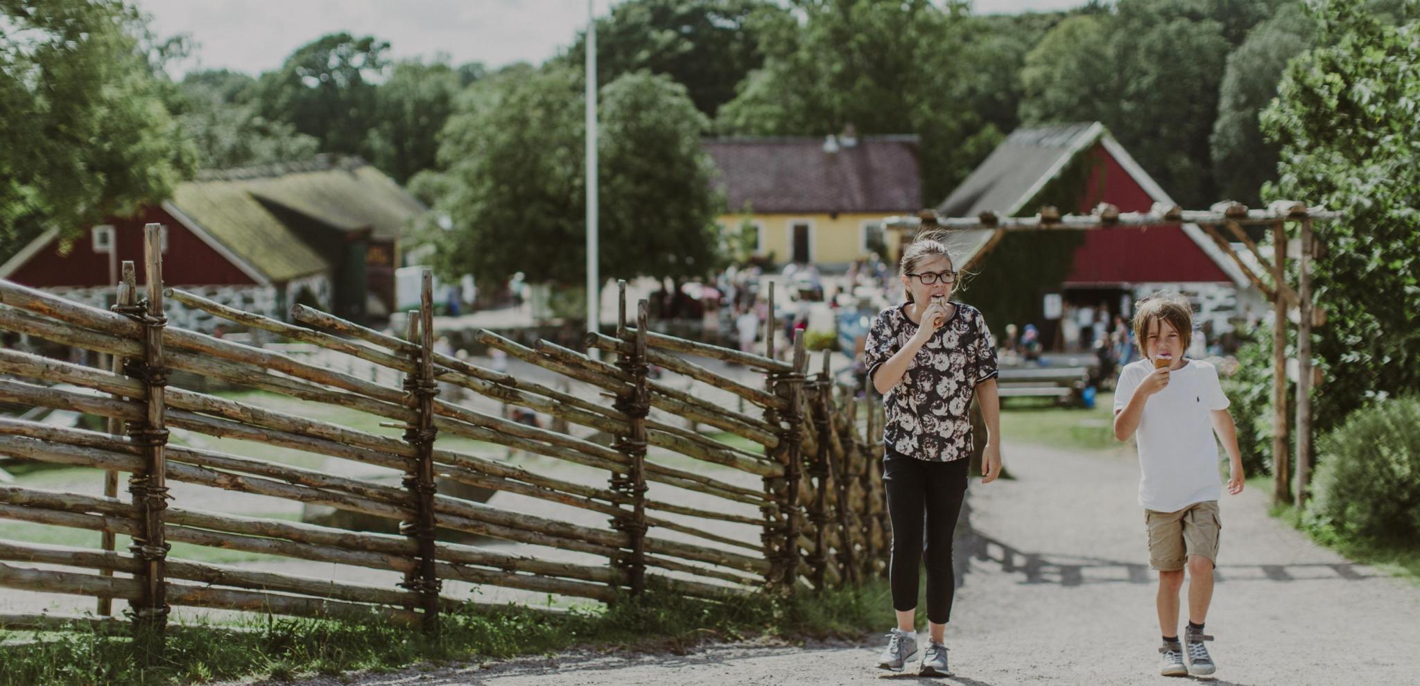Kids at Skånes djurpark 
