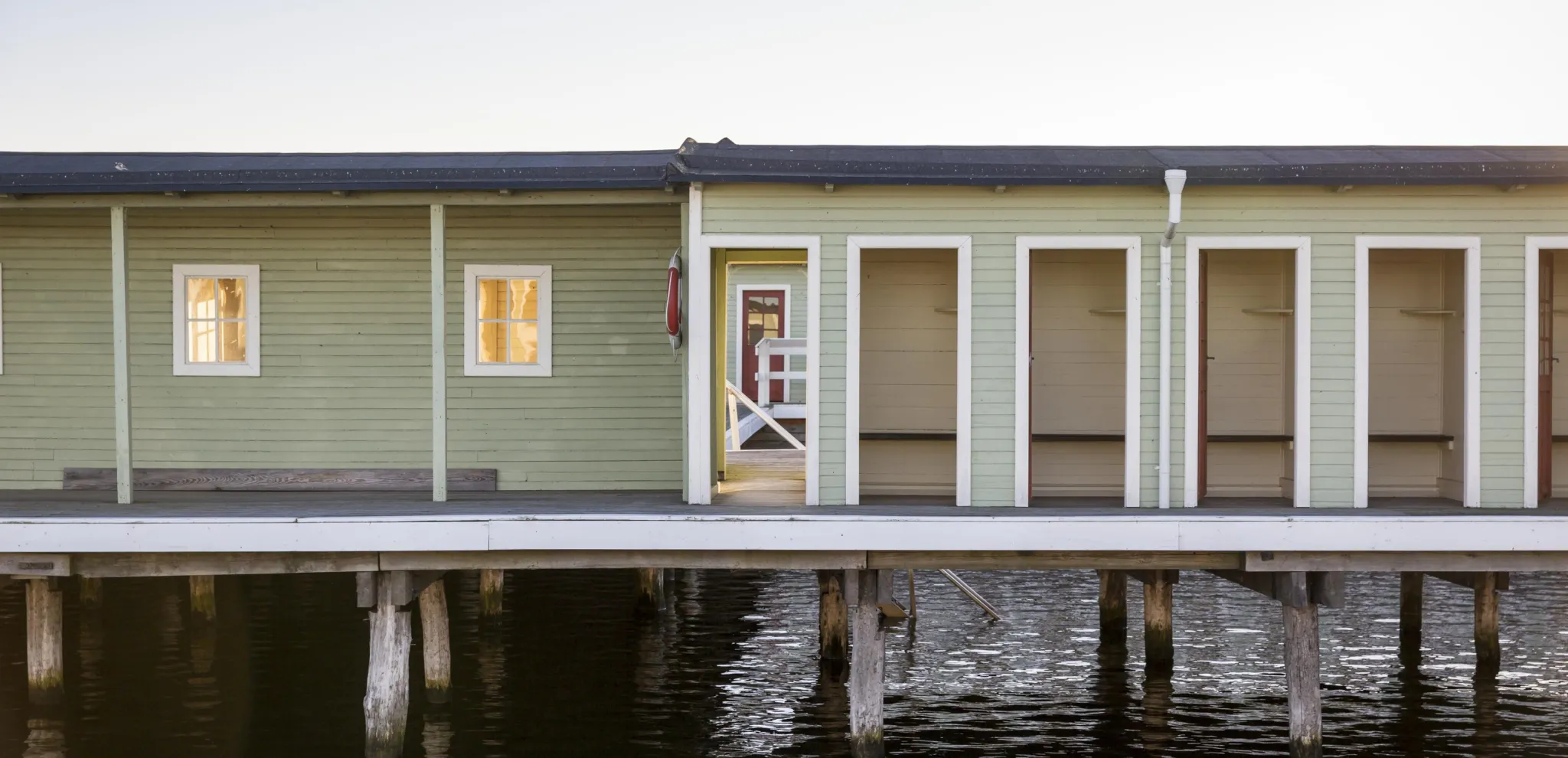 Changing rooms in open-air bathhouse