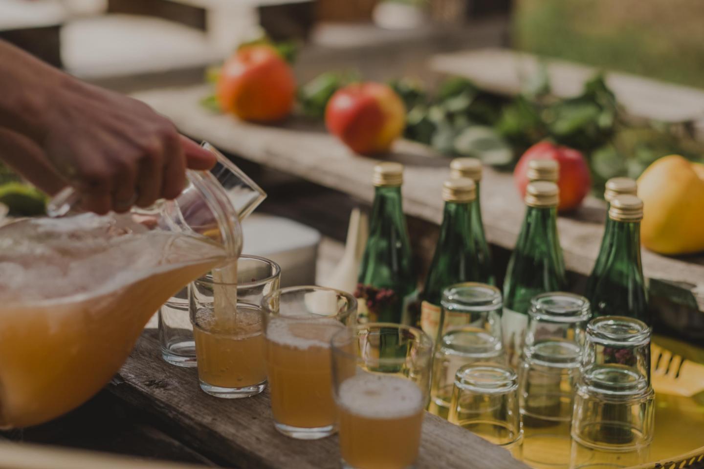 Pour juice into three small glasses 