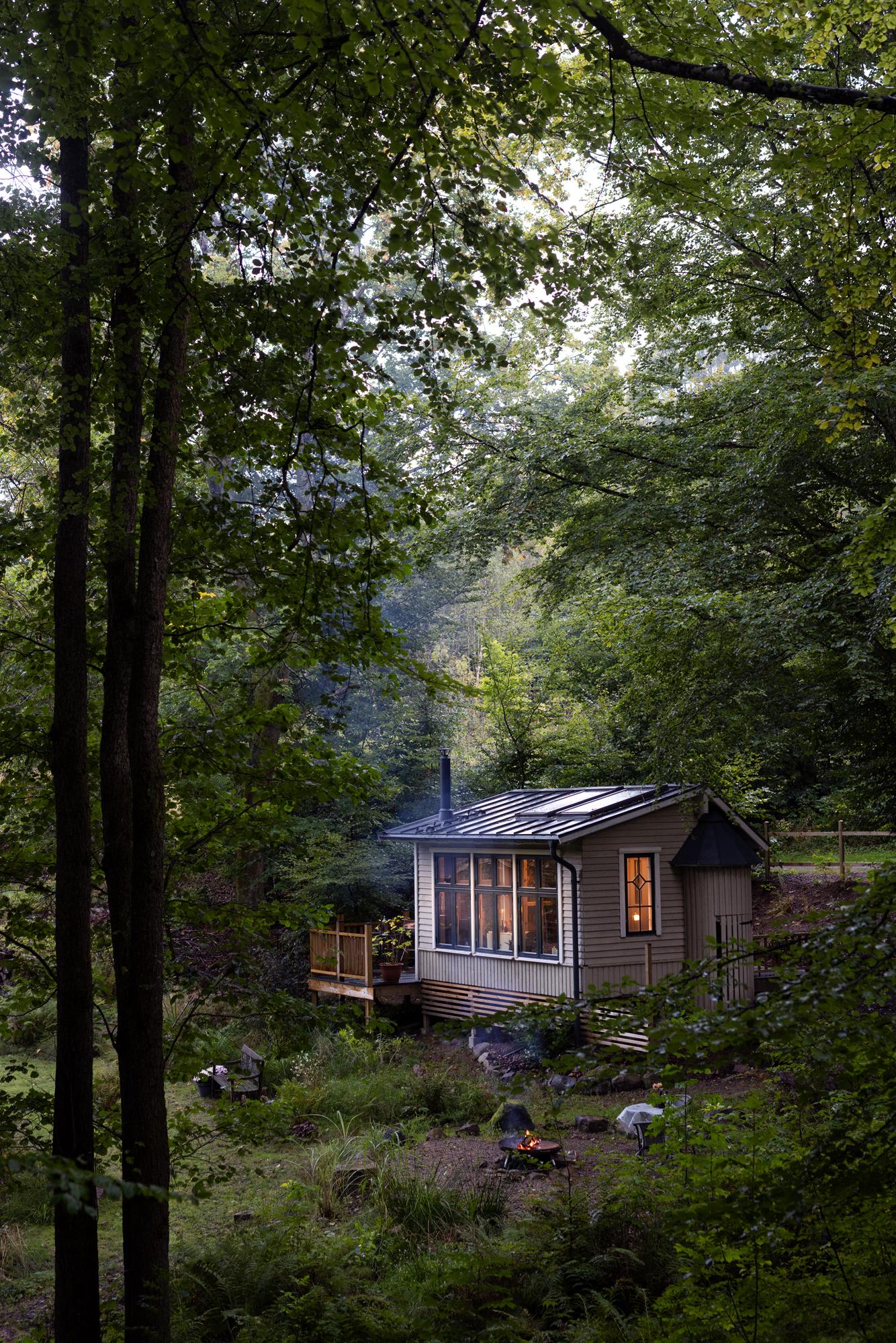 The Stay Quiet cabin