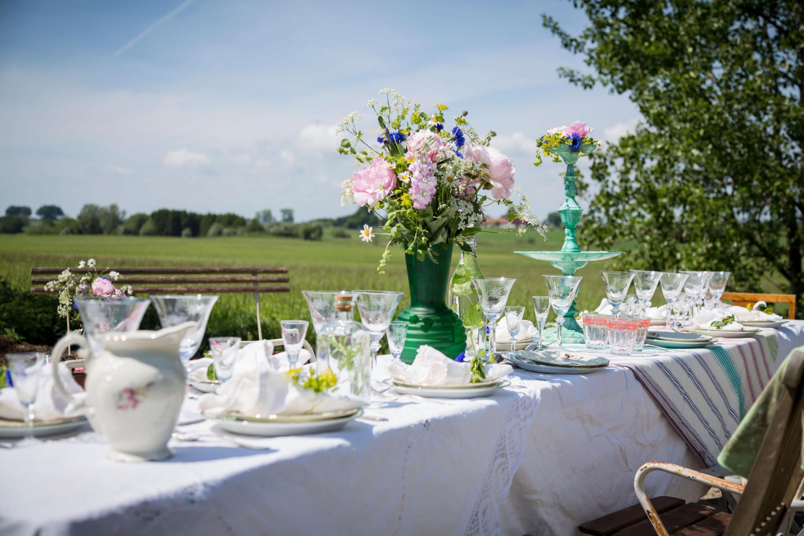Dukat långbord på midsommar