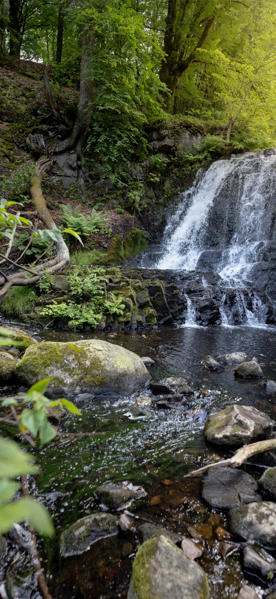 Sound technician by waterfall in Sträntemölla 