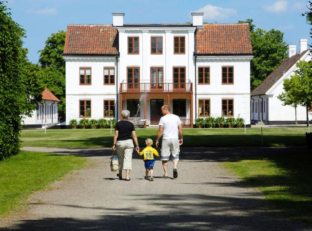 Fredriksdals herrgård