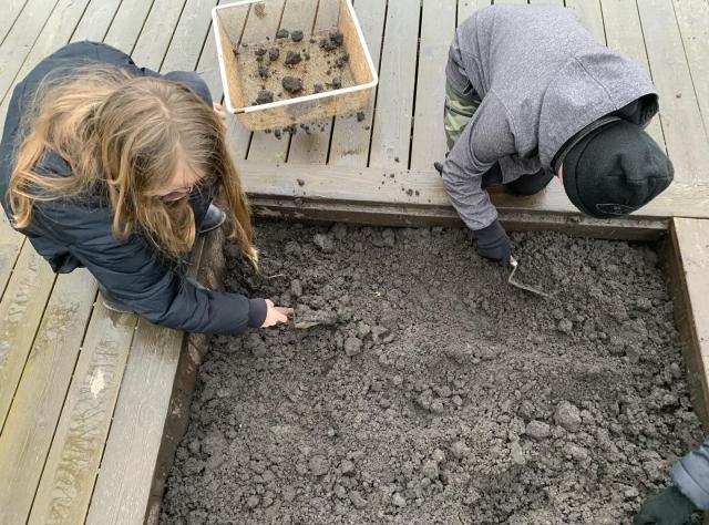 Prova på att gräva