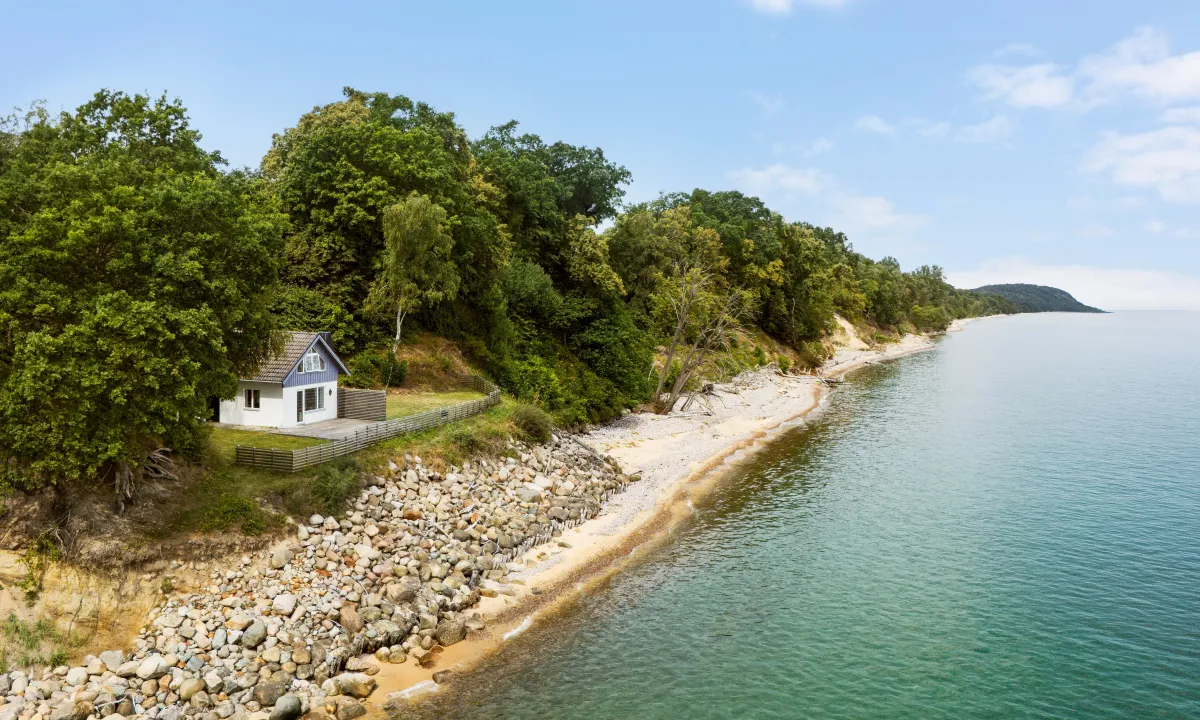 Cottage by the water